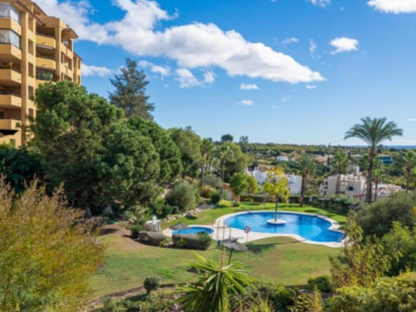 Middle Floor Apartment in Estepona