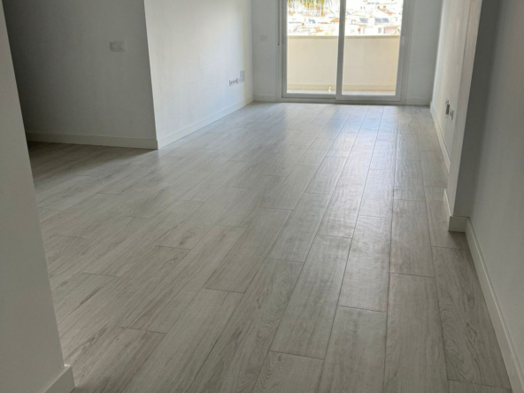 Middle Floor Apartment in Estepona