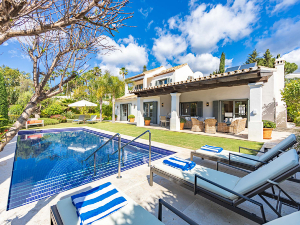 Detached Villa in El Paraiso