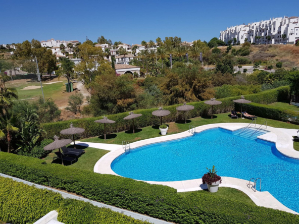 Middle Floor Apartment in Estepona
