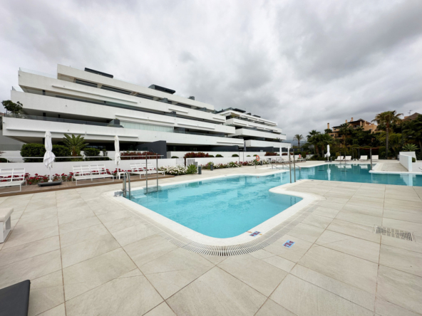 Middle Floor Apartment in Estepona