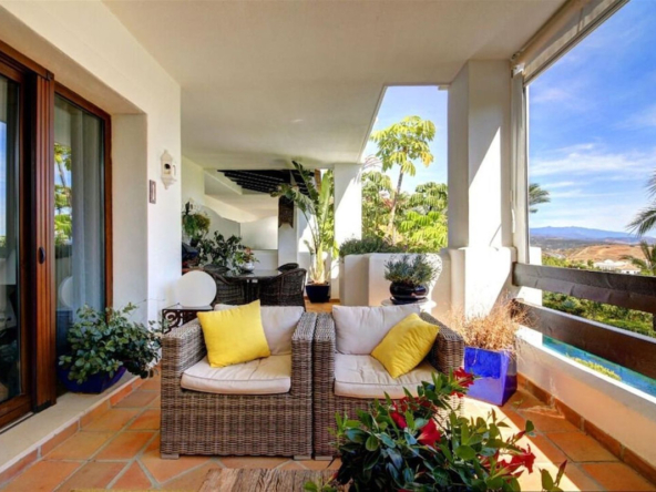 Middle Floor Apartment in Casares Playa